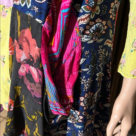 SACRED THREADS TOP L/XL - Picture 5 of 15